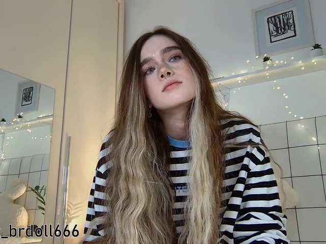 BrokenDoll666 live cam on BongaCams