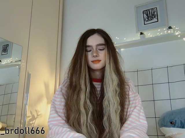 BrokenDoll666 live cam on BongaCams