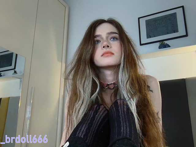 BrokenDoll666's BongaCams show and profile