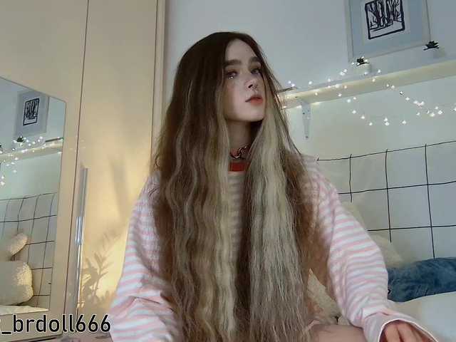 BrokenDoll666 live cam on BongaCams