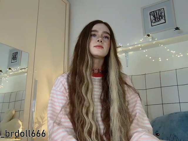 BrokenDoll666 live cam on BongaCams