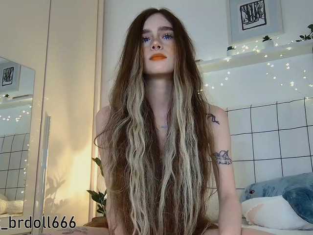 BrokenDoll666 live cam on BongaCams