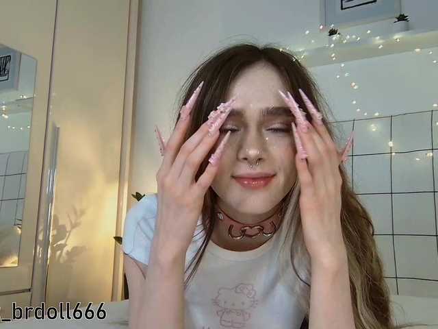 BrokenDoll666 live cam on BongaCams