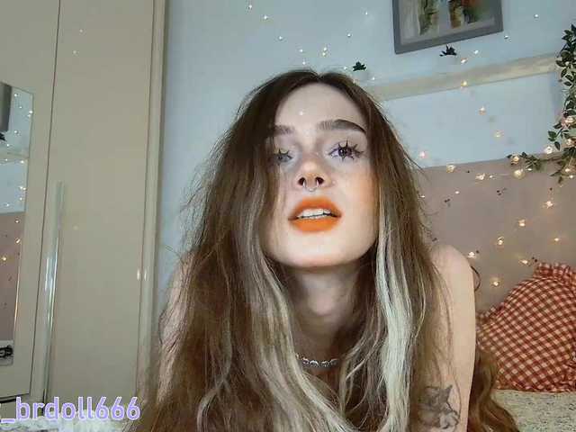 порно BrokenDoll666