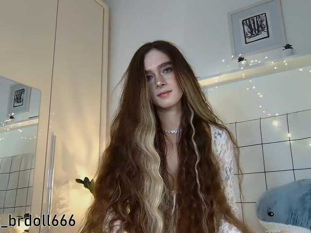 BrokenDoll666 live cam on BongaCams