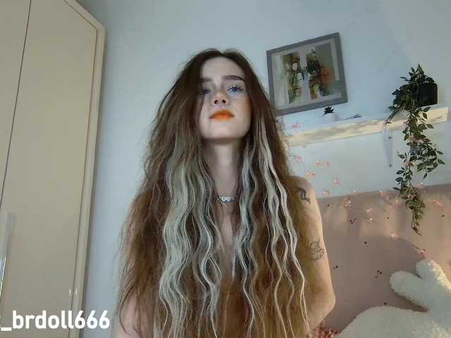 BrokenDoll666 live cam on BongaCams