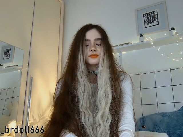 BrokenDoll666 live cam preview