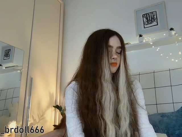 BrokenDoll666 live cam on BongaCams