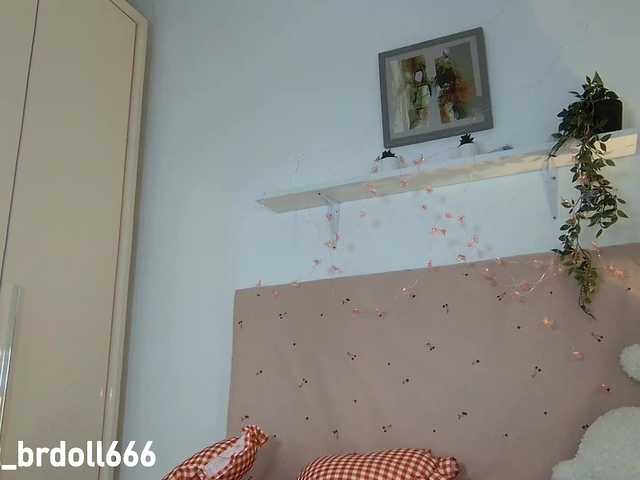 BrokenDoll666 live cam on BongaCams