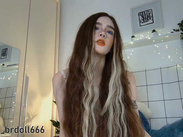 BrokenDoll666 live cam on BongaCams