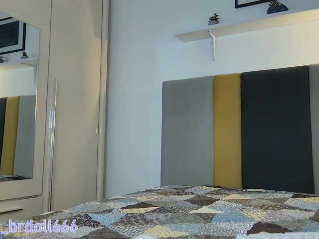  BrokenDoll666 chat room