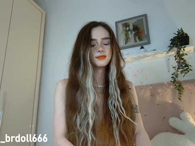 BrokenDoll666 live cam on BongaCams
