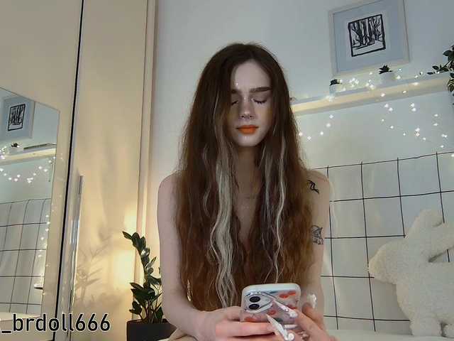 BrokenDoll666