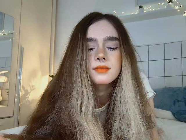 BrokenDoll666 live cam on BongaCams