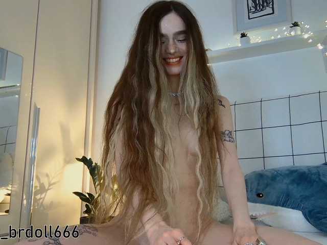 BrokenDoll666