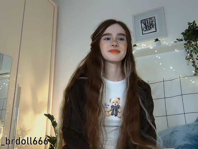 BrokenDoll666 live cam on BongaCams
