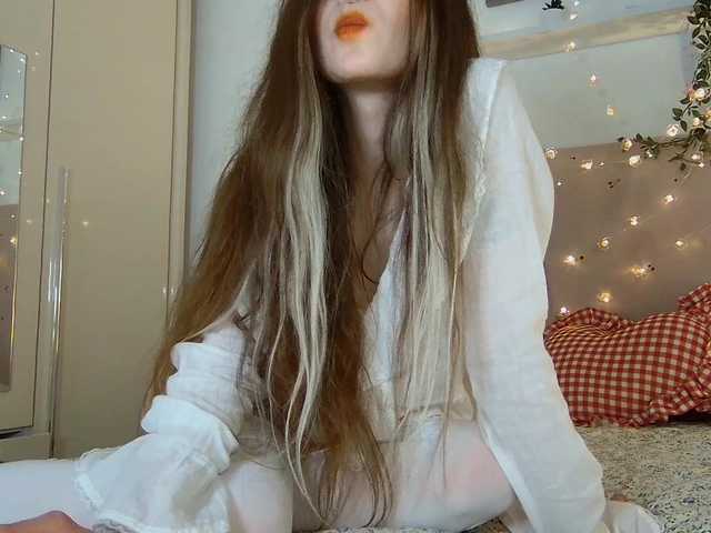  BrokenDoll666 chat room