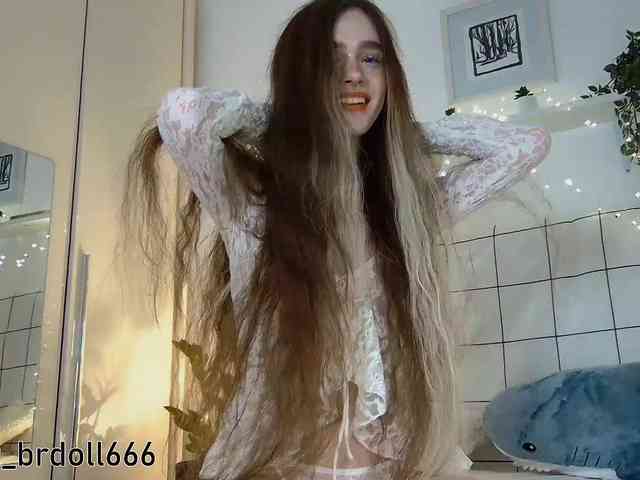 BrokenDoll666