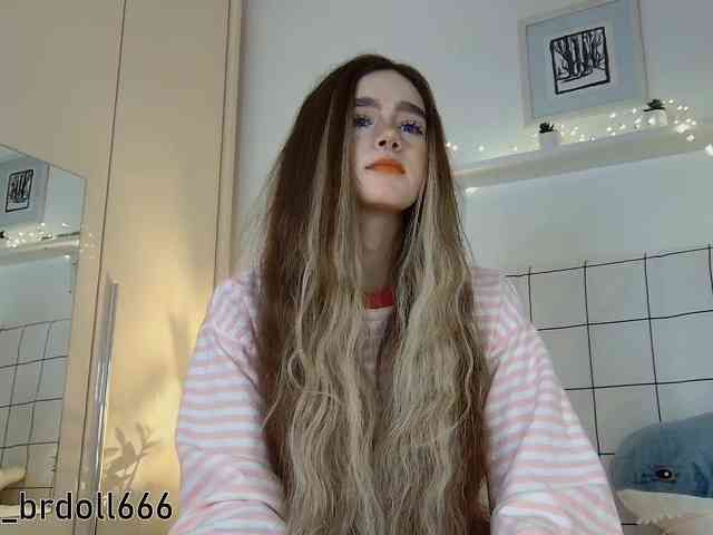 Модель: BrokenDoll666
