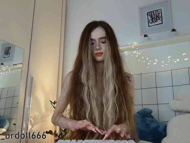 brokendoll666's live room