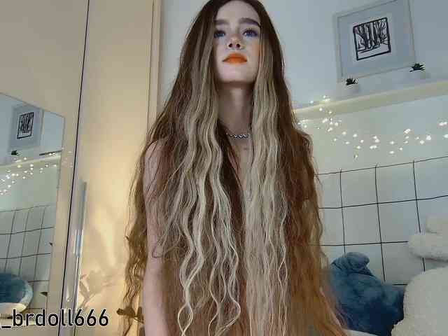 BrokenDoll666