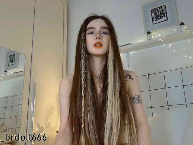 Модель: BrokenDoll666
