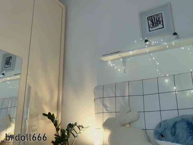 BrokenDoll666 webcam