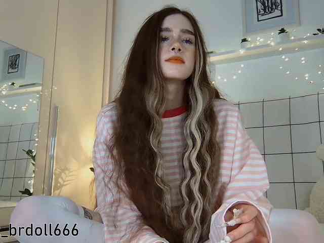 Модель: BrokenDoll666