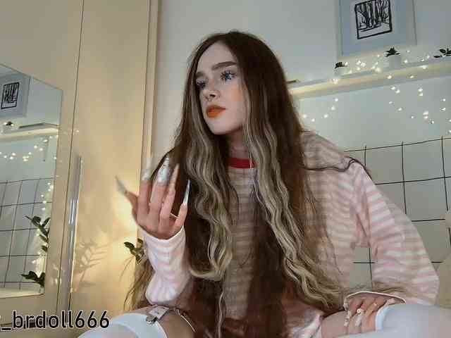 BrokenDoll666 Sex Cam Show