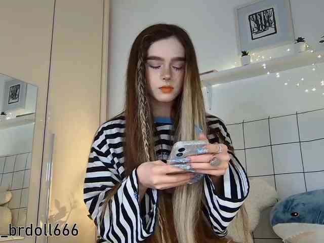 BrokenDoll666