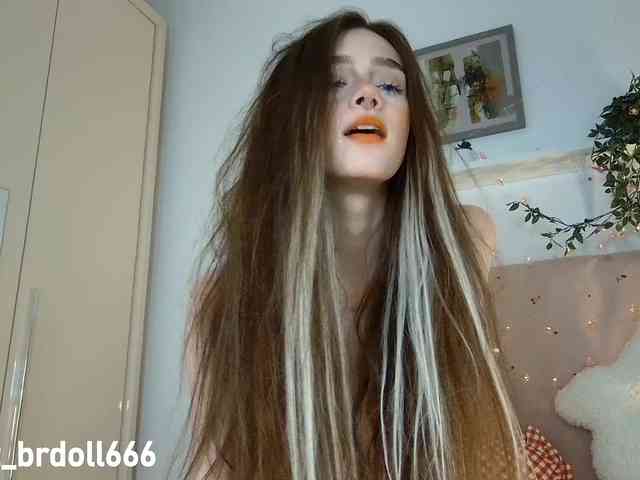 Модель: BrokenDoll666