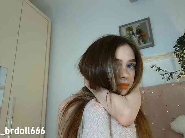 Модель: BrokenDoll666