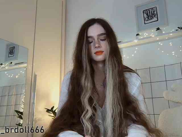 BrokenDoll666 Sex Cam Show