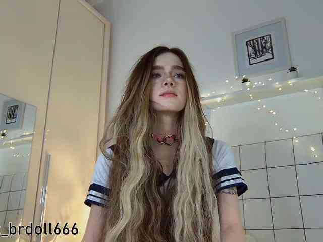 BrokenDoll666