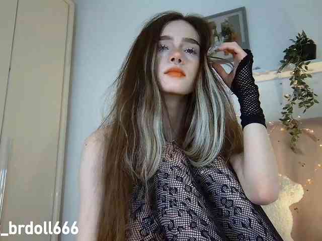 BrokenDoll666