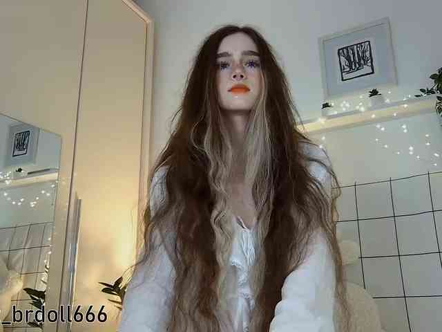 BrokenDoll666 Sex Cam Show