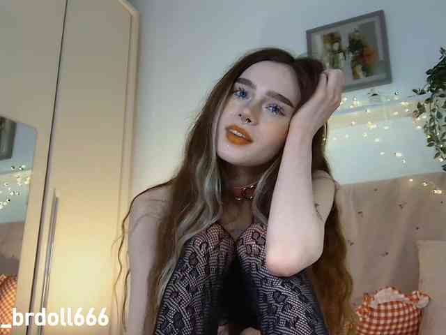 Modella: BrokenDoll666