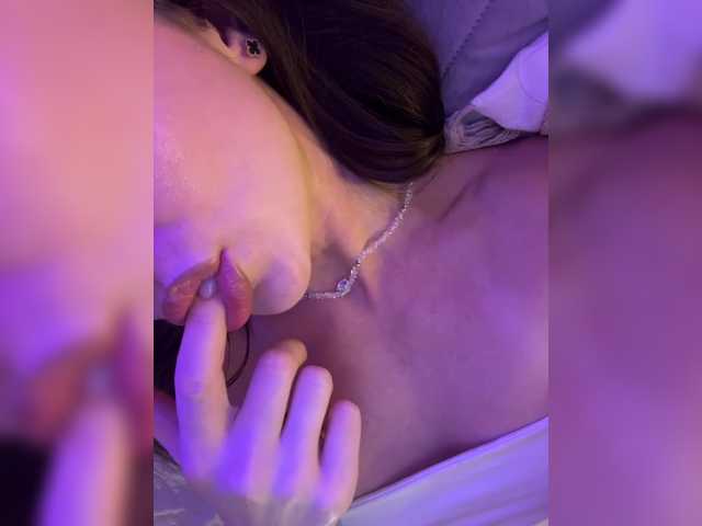 -Saharochek-, modèle webcam