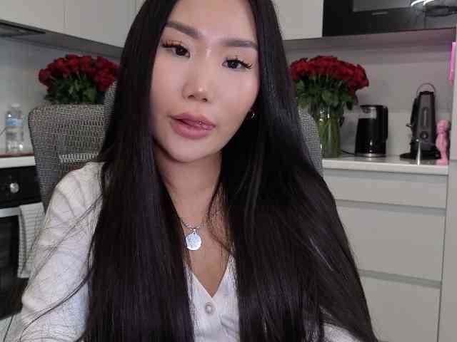 ZoraCharm webcam