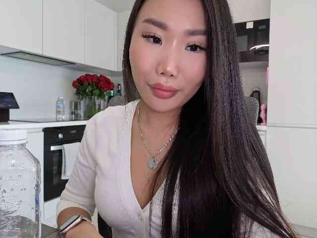 ZoraCharm webcam