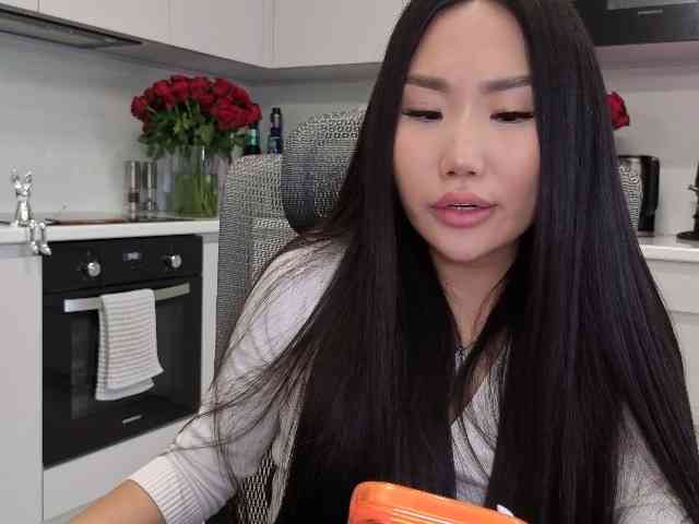 ZoraCharm webcam
