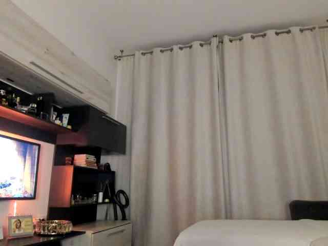 Kittyhungry webcam