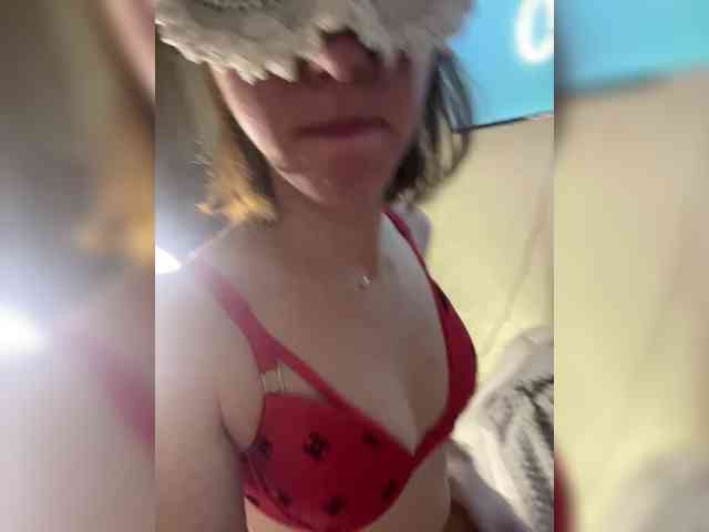 MilaaMarkk webcam