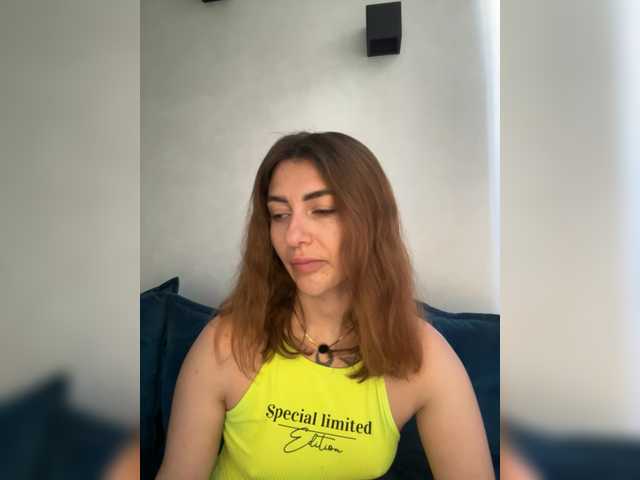 wildgirl cam belle