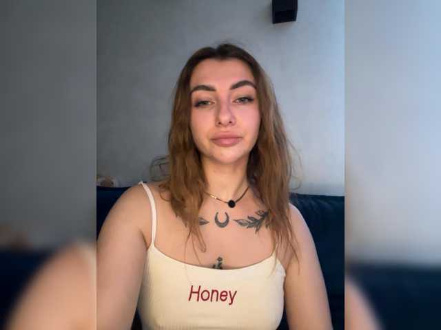 wildgirl cam belle