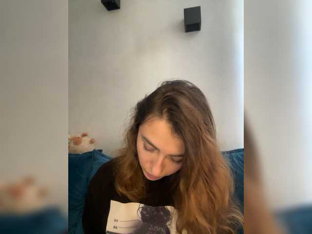 WILDGIRL live cam preview