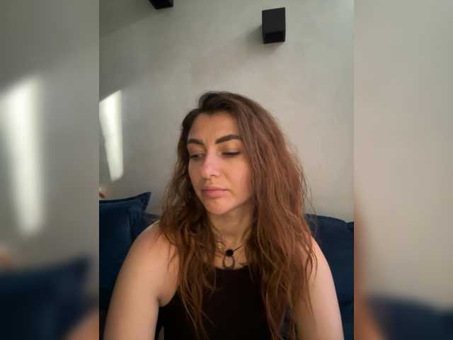 wildgirl cam belle