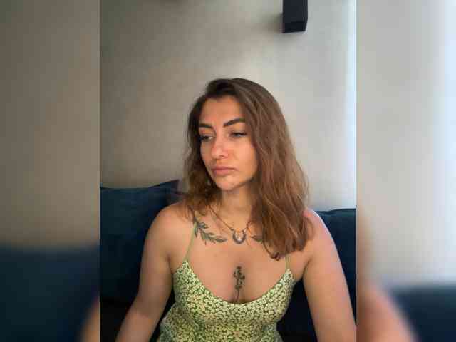 WILDGIRL webcam