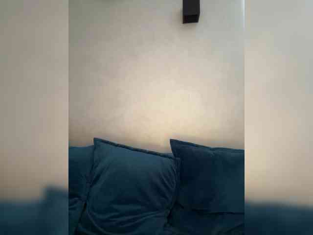 WILDGIRL webcam