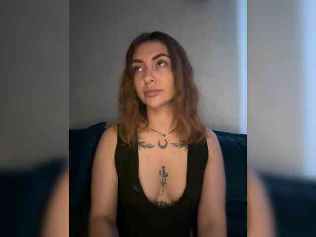 WILDGIRL webcam